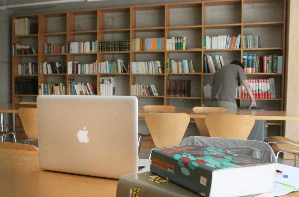Residència Universitària Sant Joan Maison d'hôtes *